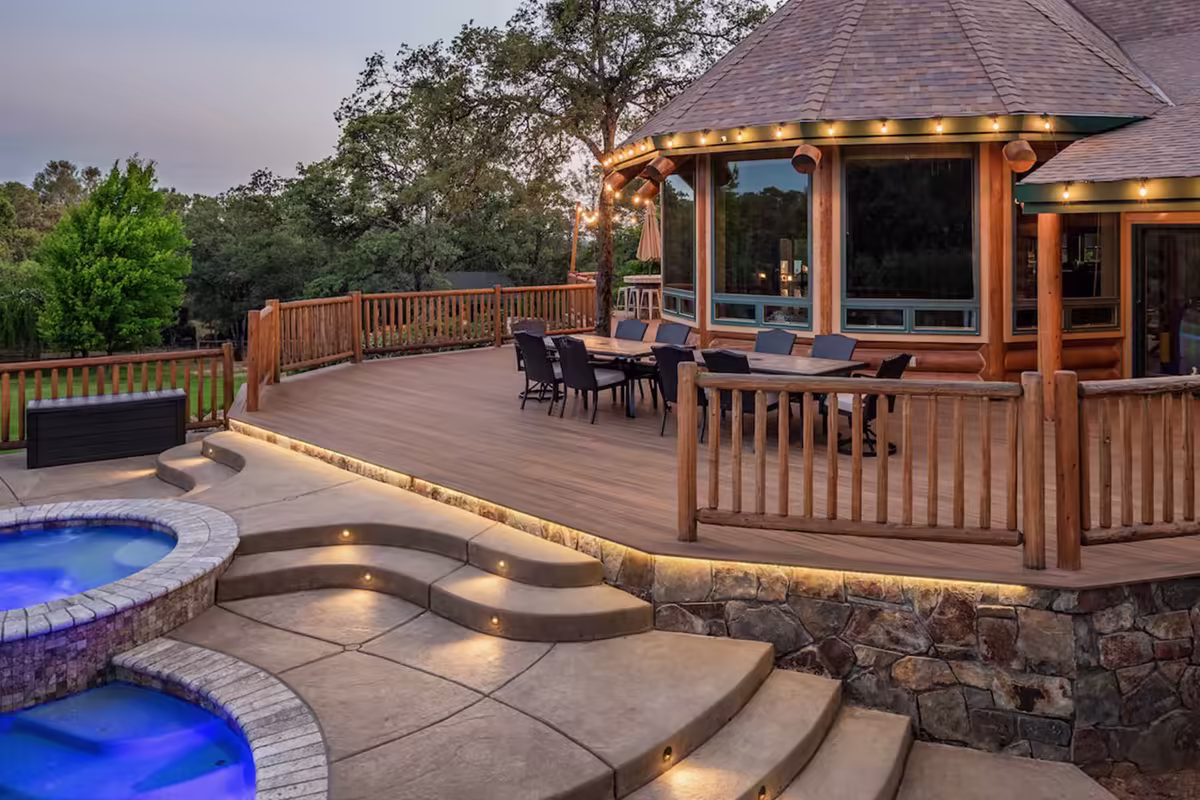 Custom deck built by Stone Ridge Decking for the Country Side project