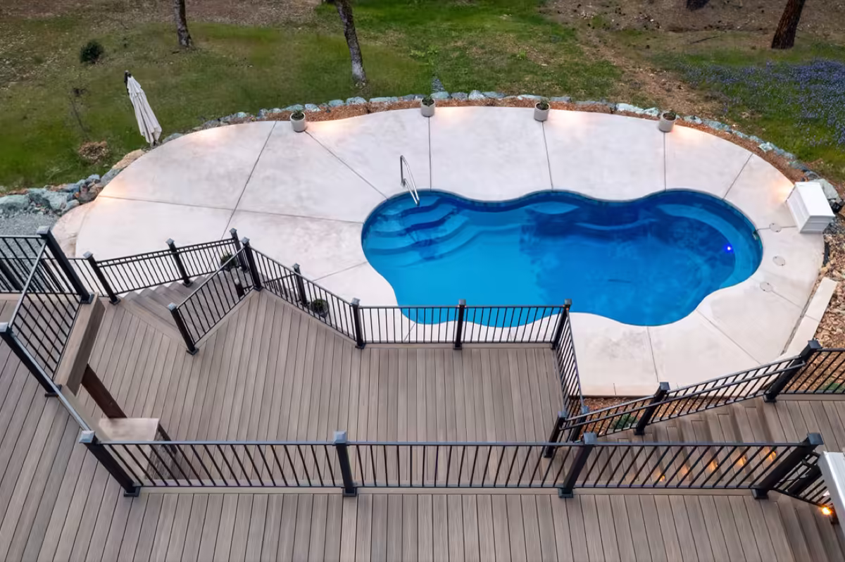 Custom deck built by Stone Ridge Decking for the Walgra project
