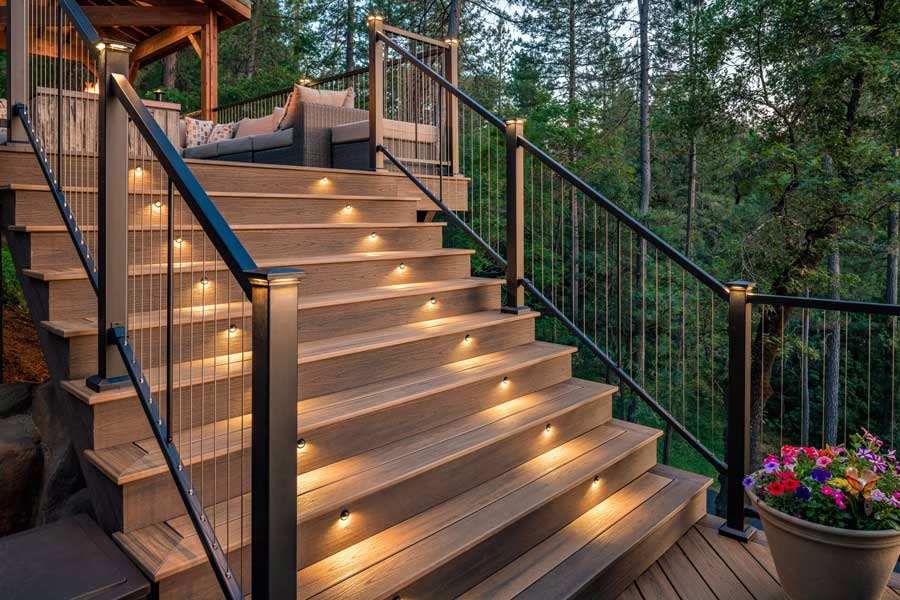 Composite stair treads with wrapped, closed cut edges